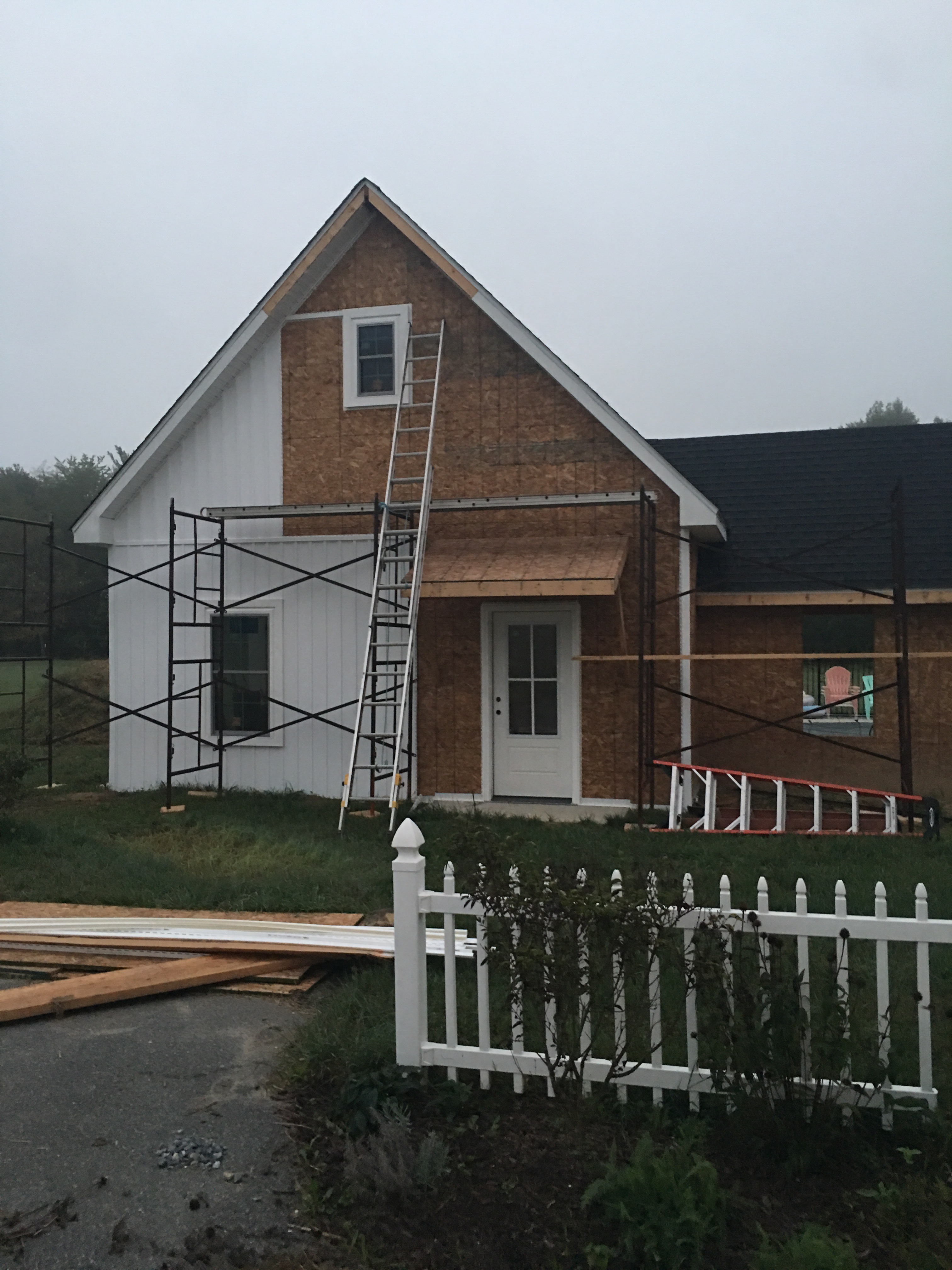 Garage Update: We have (some) siding